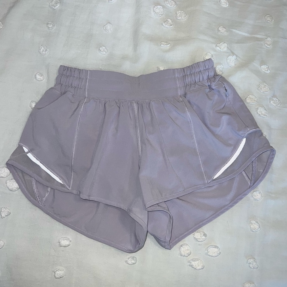 Lululemon Hotty Hot Low-Rise Lined Short 2.5” Lilac